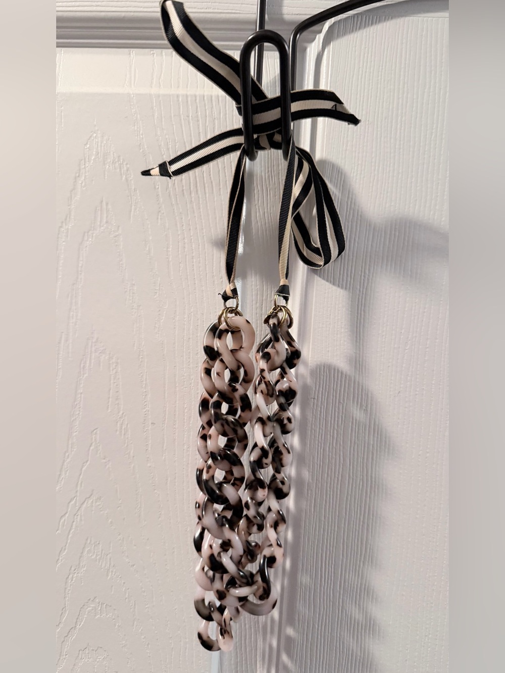 Jcrew: Women's Pink Tortoiseshell Chain Necklace with Black Ribbon